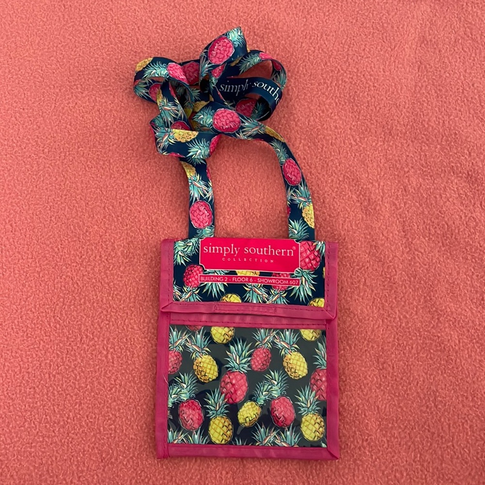 Simply Southern Crossbody Badge Holder Bags (Pineapple Pattern)